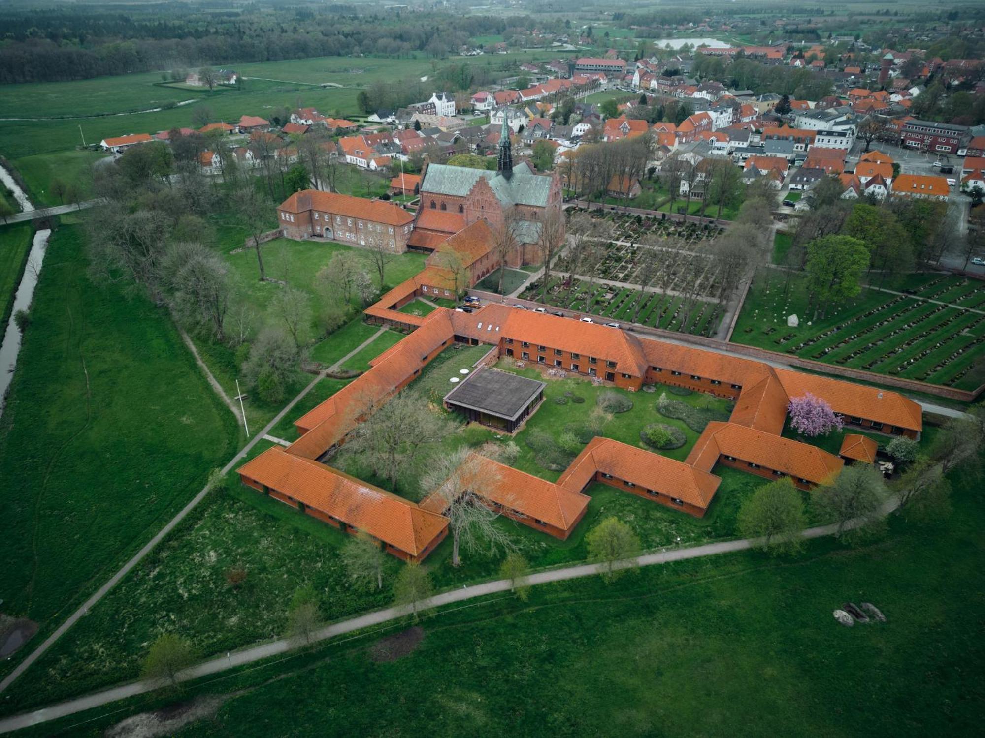 Logumkloster Refugium Bagian luar foto